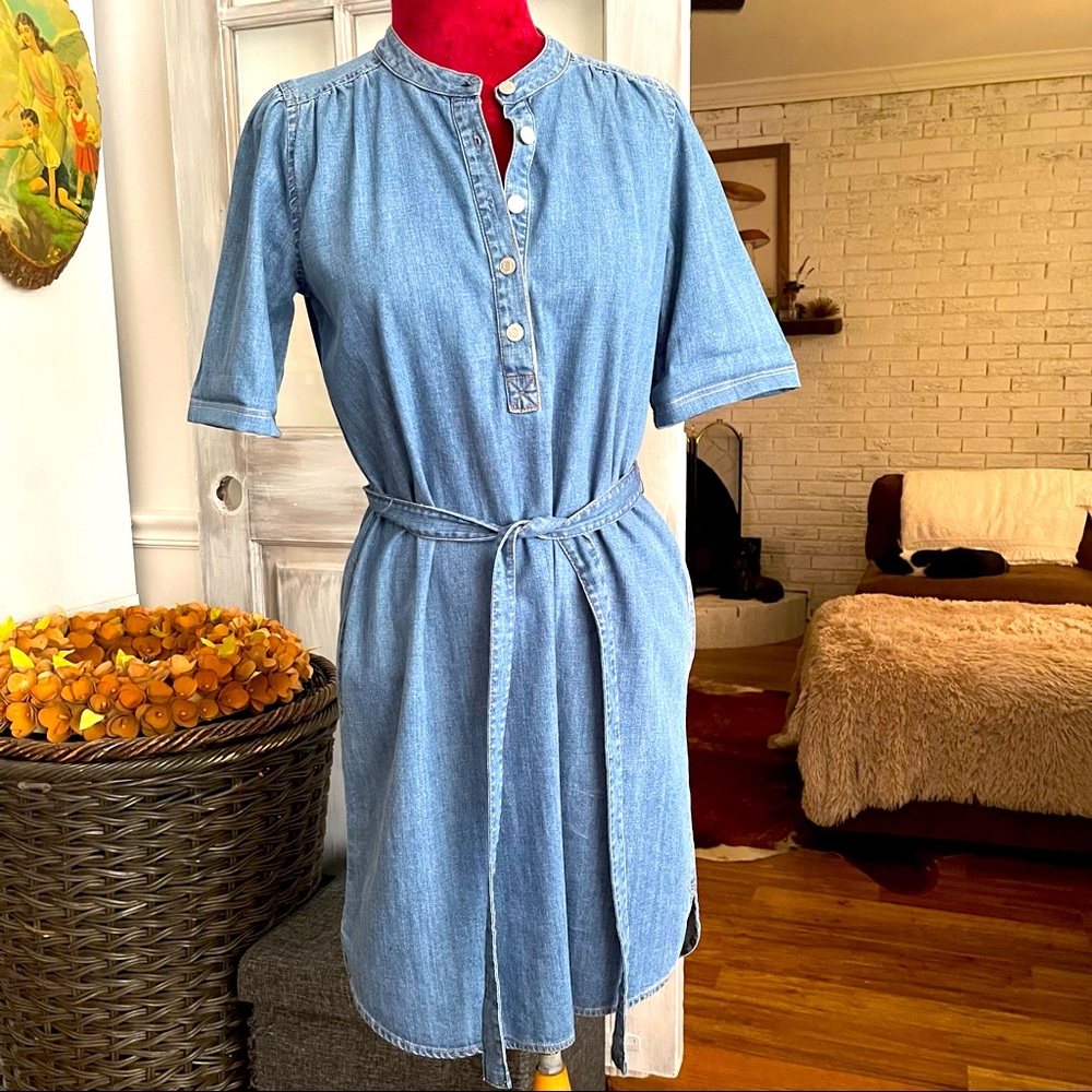 denim shirt dress by GAP small button up tunic belted blue Jean short sleeve